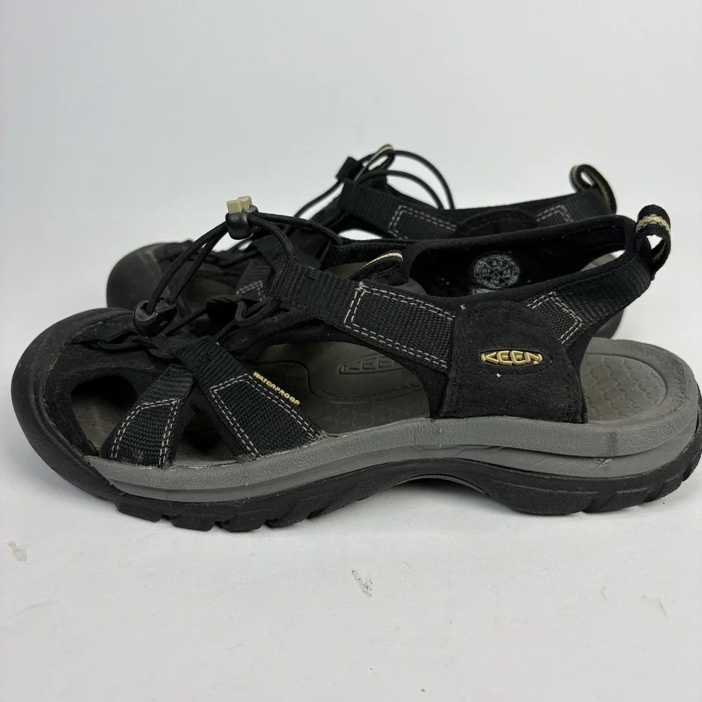 KEEN Closed Toe Water Sandal Mens 9 Black Waterproof Hiking Trail Venice H2 43